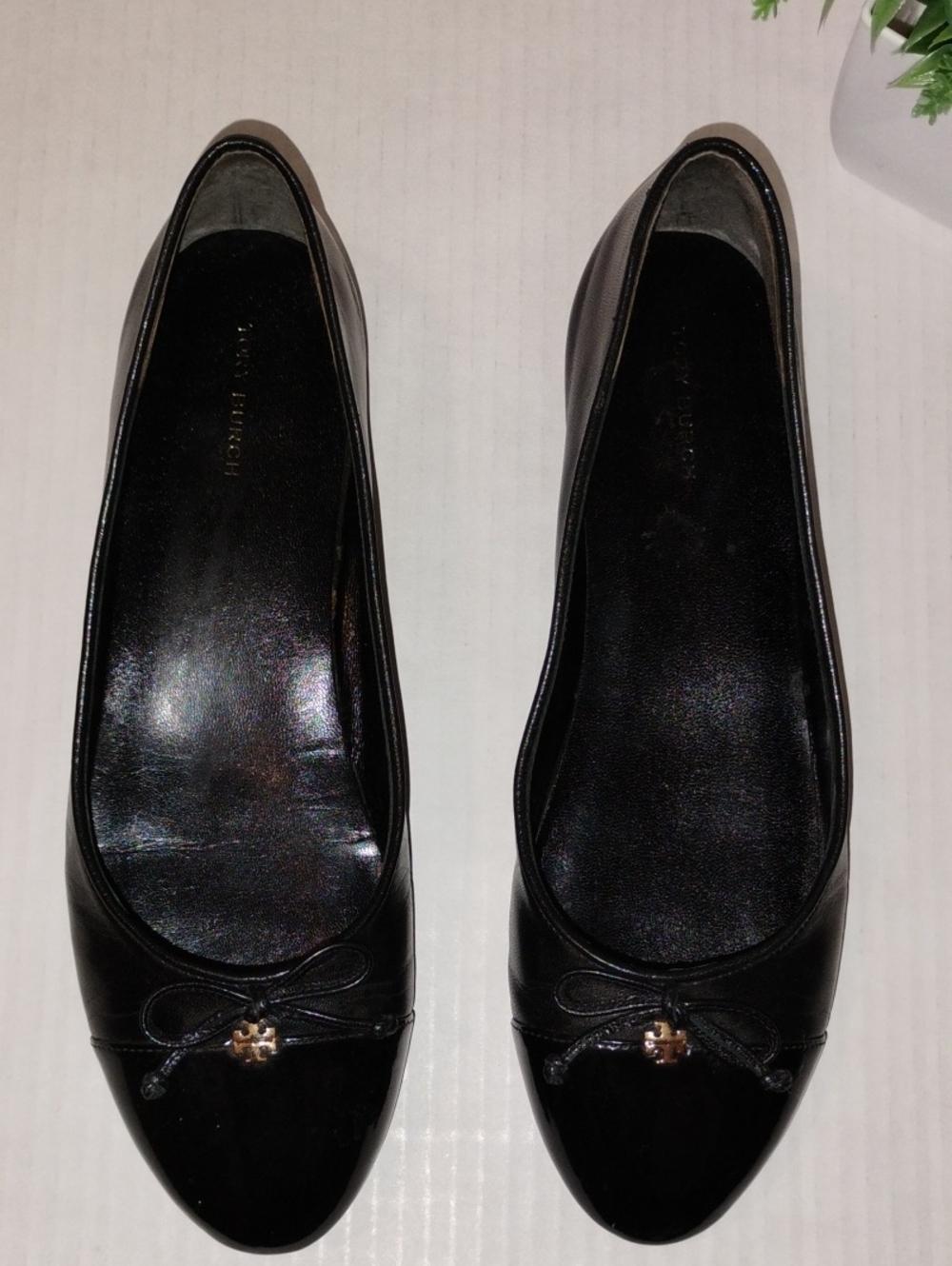 Tory Burch Black Leather Cap Toe Ballet Flats. Black in color. Womens size 8